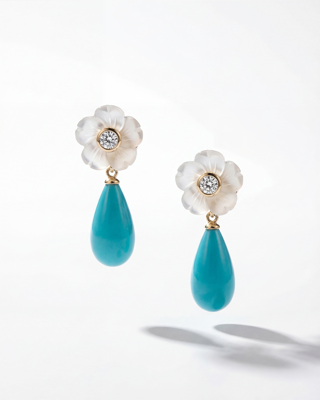 18K GOLD EARRING
